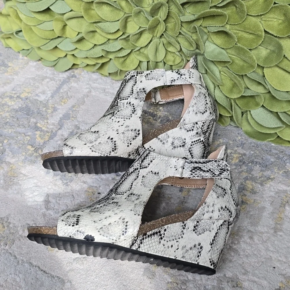 Jolimall Snakeskin Wedge Women's Size 7